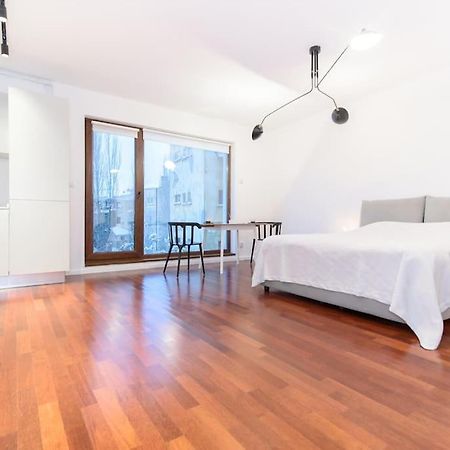 Bianco 19 - Central Studio Universitate - Old Town Букурещ Екстериор снимка