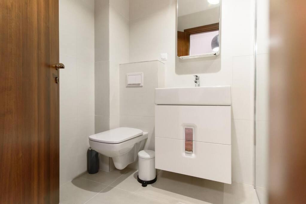 Bianco 19 - Central Studio Universitate - Old Town Букурещ Екстериор снимка