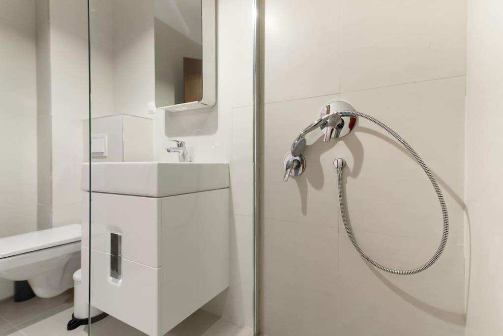 Bianco 19 - Central Studio Universitate - Old Town Букурещ Екстериор снимка
