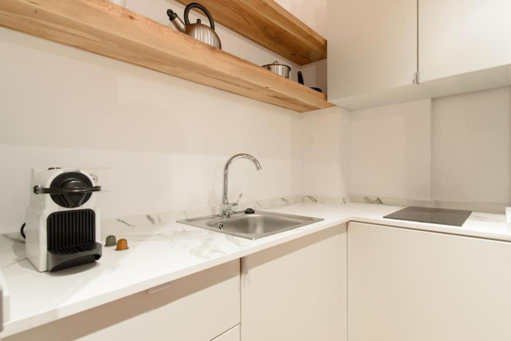 Bianco 19 - Central Studio Universitate - Old Town Букурещ Екстериор снимка